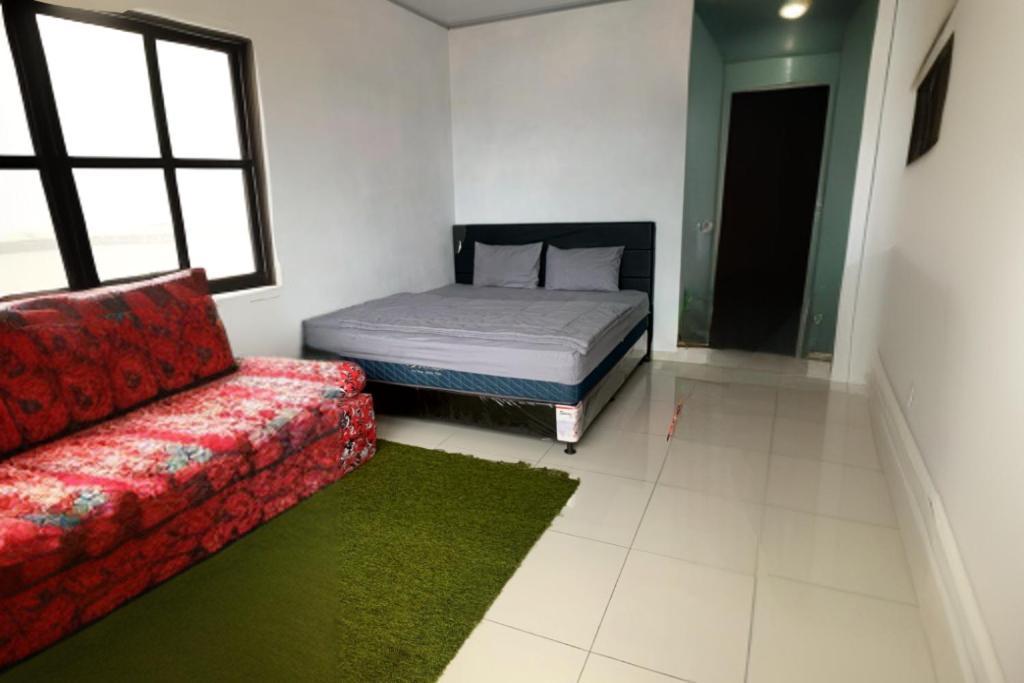 Villa Tiara Magetan Buitenkant foto